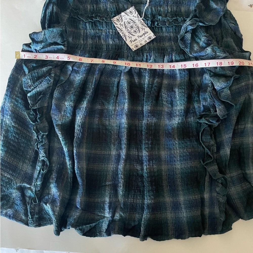 ⭐ Free People Blue Plaid Ruffle Trimmed Short Sleeve Smocked Neckline Blouse XS - Picture 9 of 13